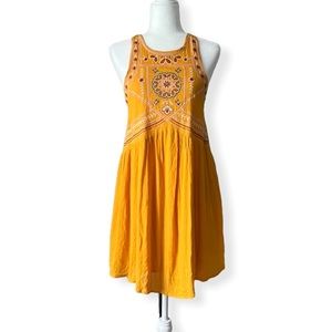Taylor & Sage Saffron Embroidered Dress / Size XS